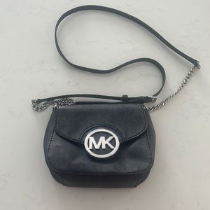 Michael kors crossbody